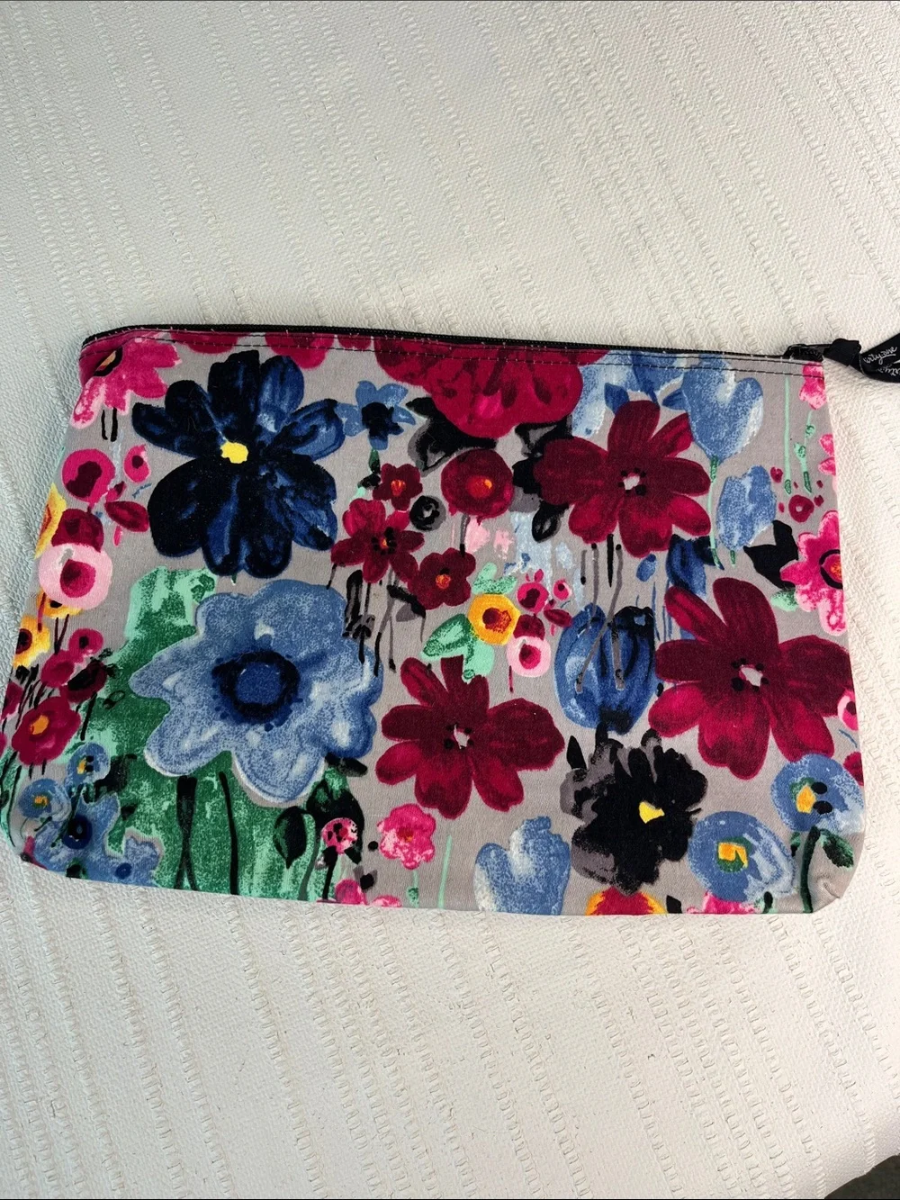 thirty-one Floral Print, Zip top storage Clutch - Multicolor 2